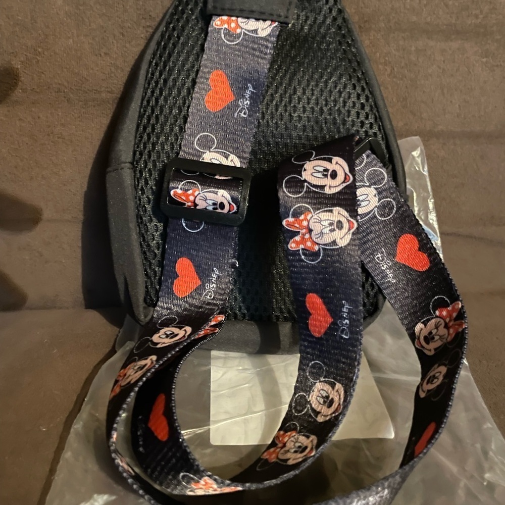 Disney Black and Red Minnie Mouse Kids Bag - Picture 6 of 8